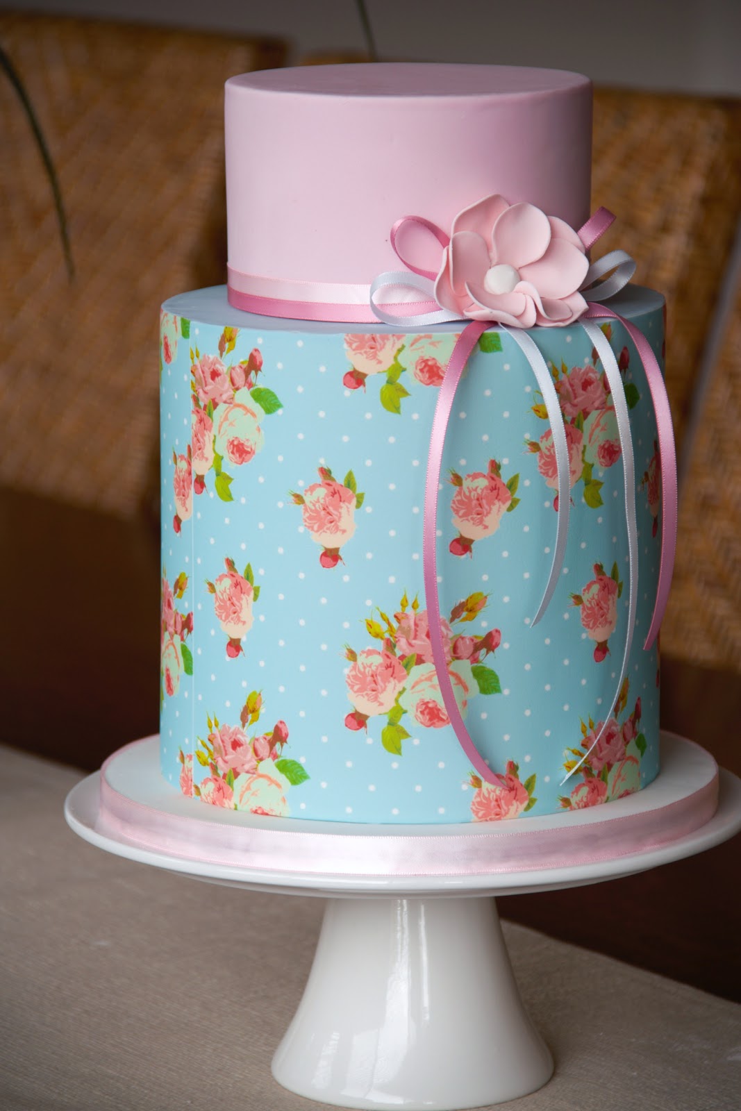 Vintage Shabby Chic Cake