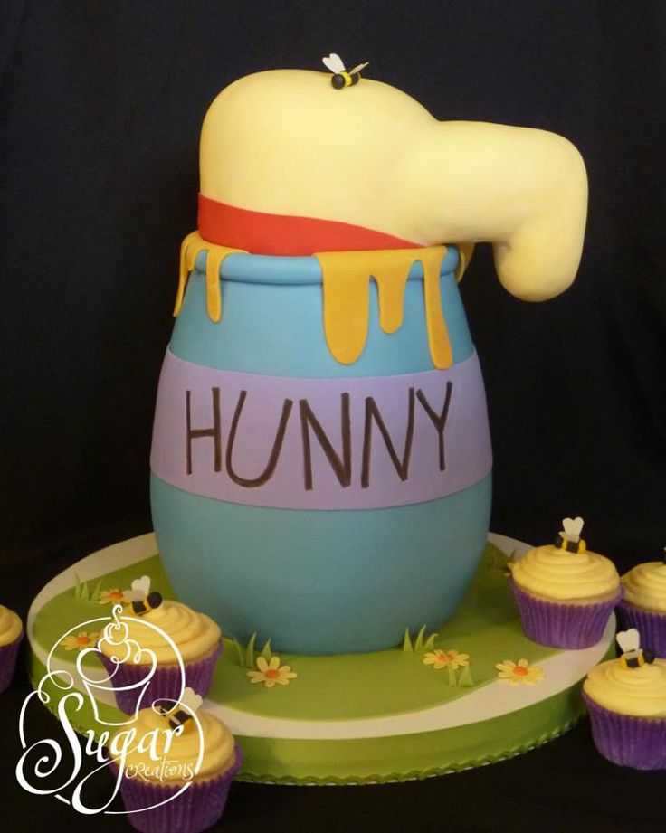 Winnie Pooh Baby Shower Cake