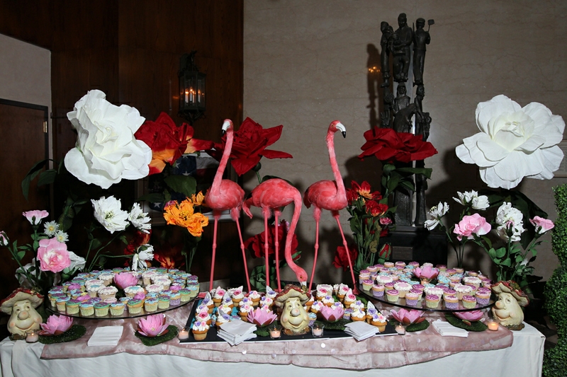 Alice and Wonderland Cake Table