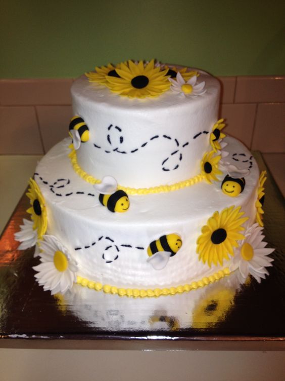 Bumble Bee Birthday Cake