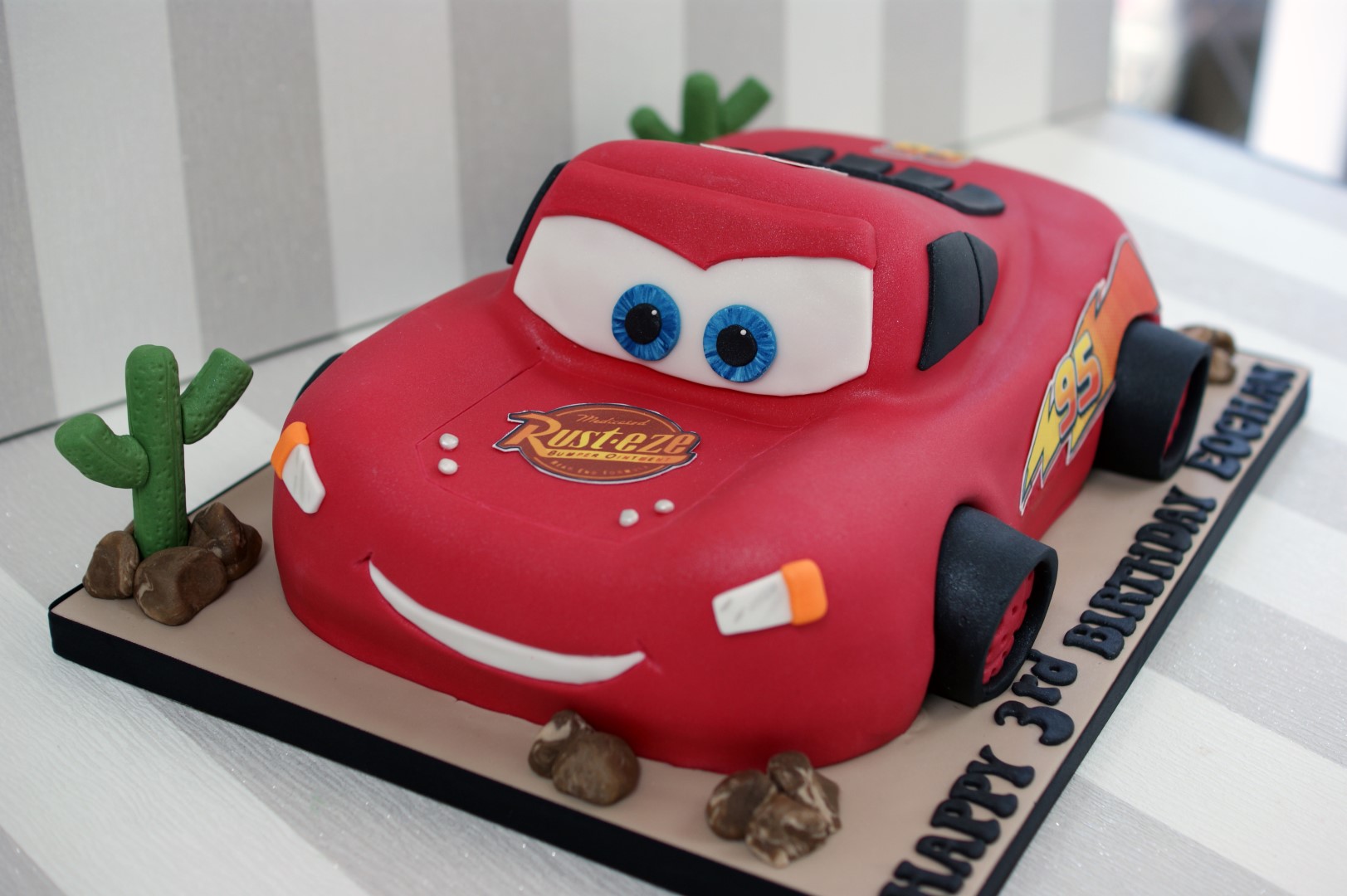 Cars Lightning McQueen Birthday Cake