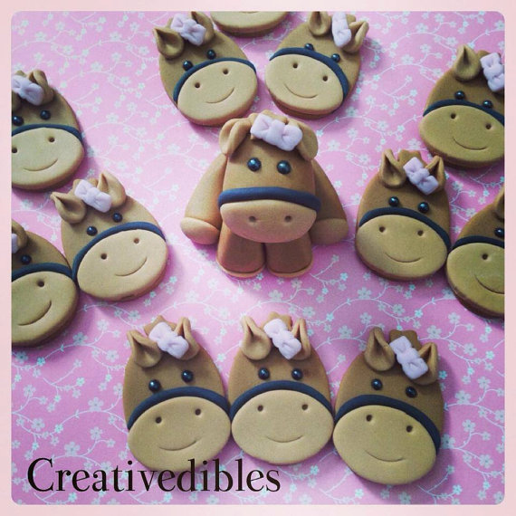 Fondant Horse Cupcakes