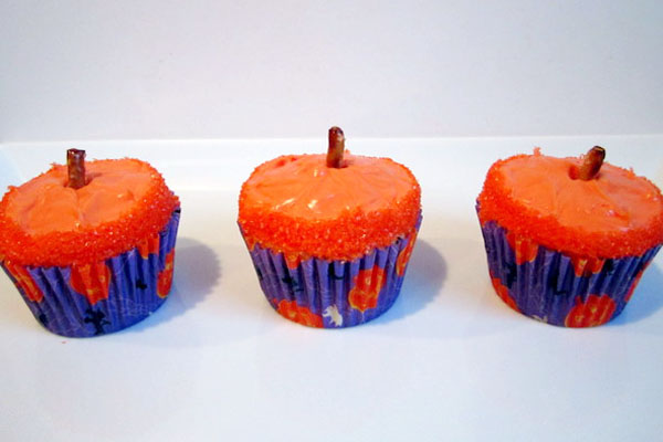 Fun and Easy Halloween Cupcakes