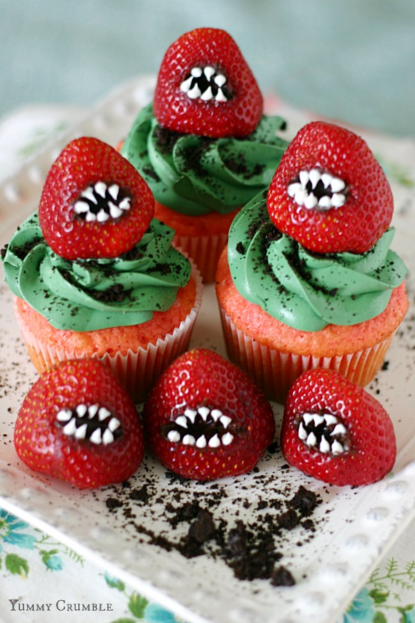 Halloween Strawberry Cupcakes