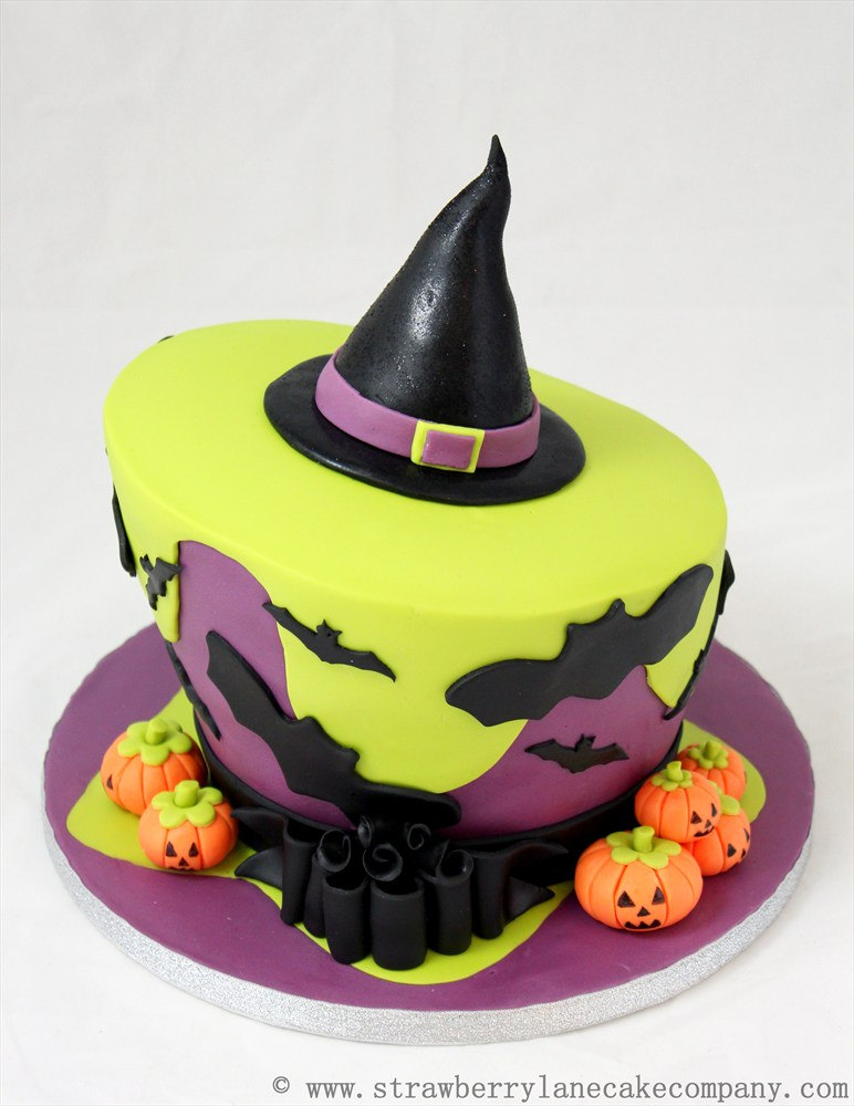 Halloween Topsy Turvy Cake