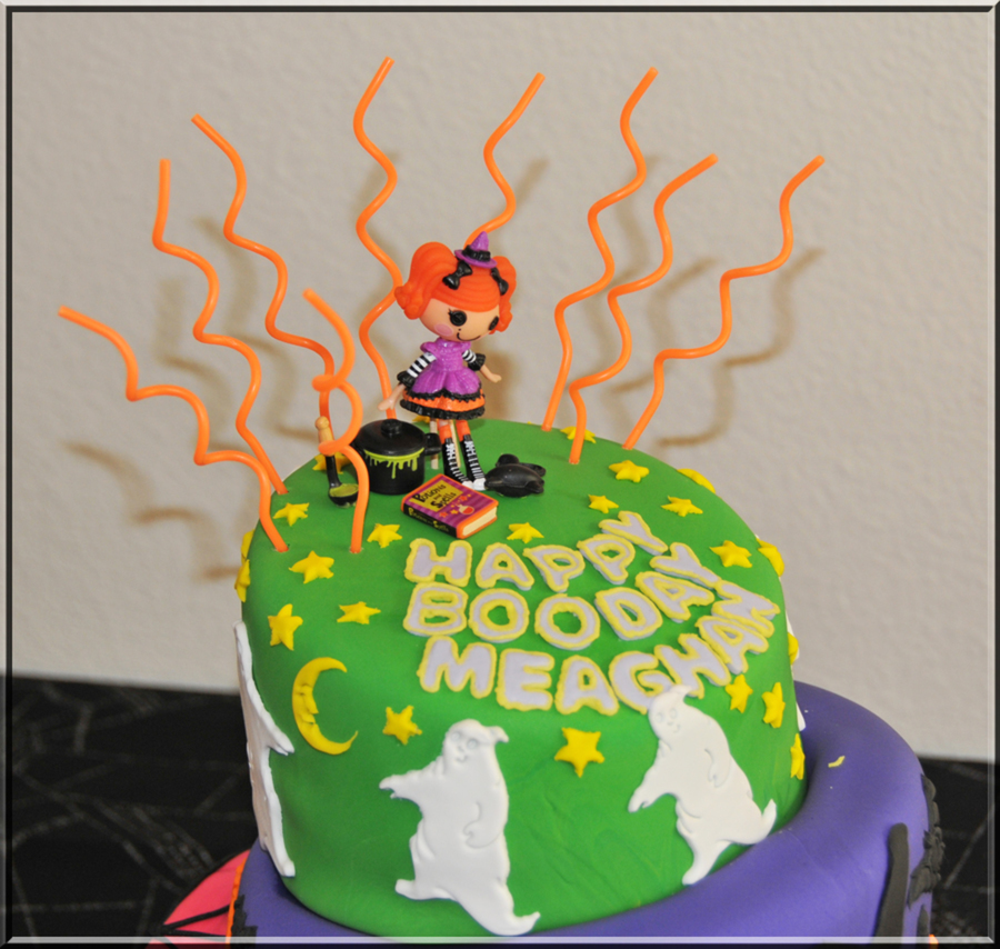 Halloween Topsy Turvy Cake