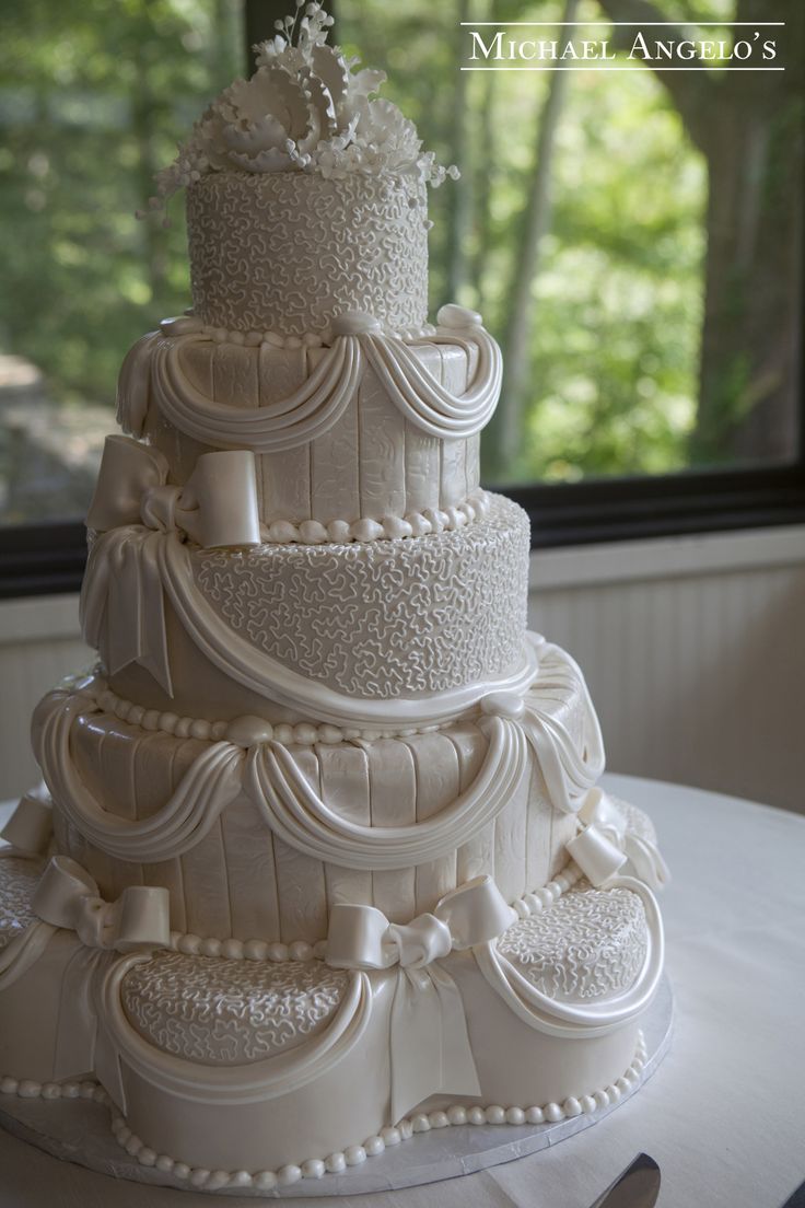 Petal Shaped Wedding Cake