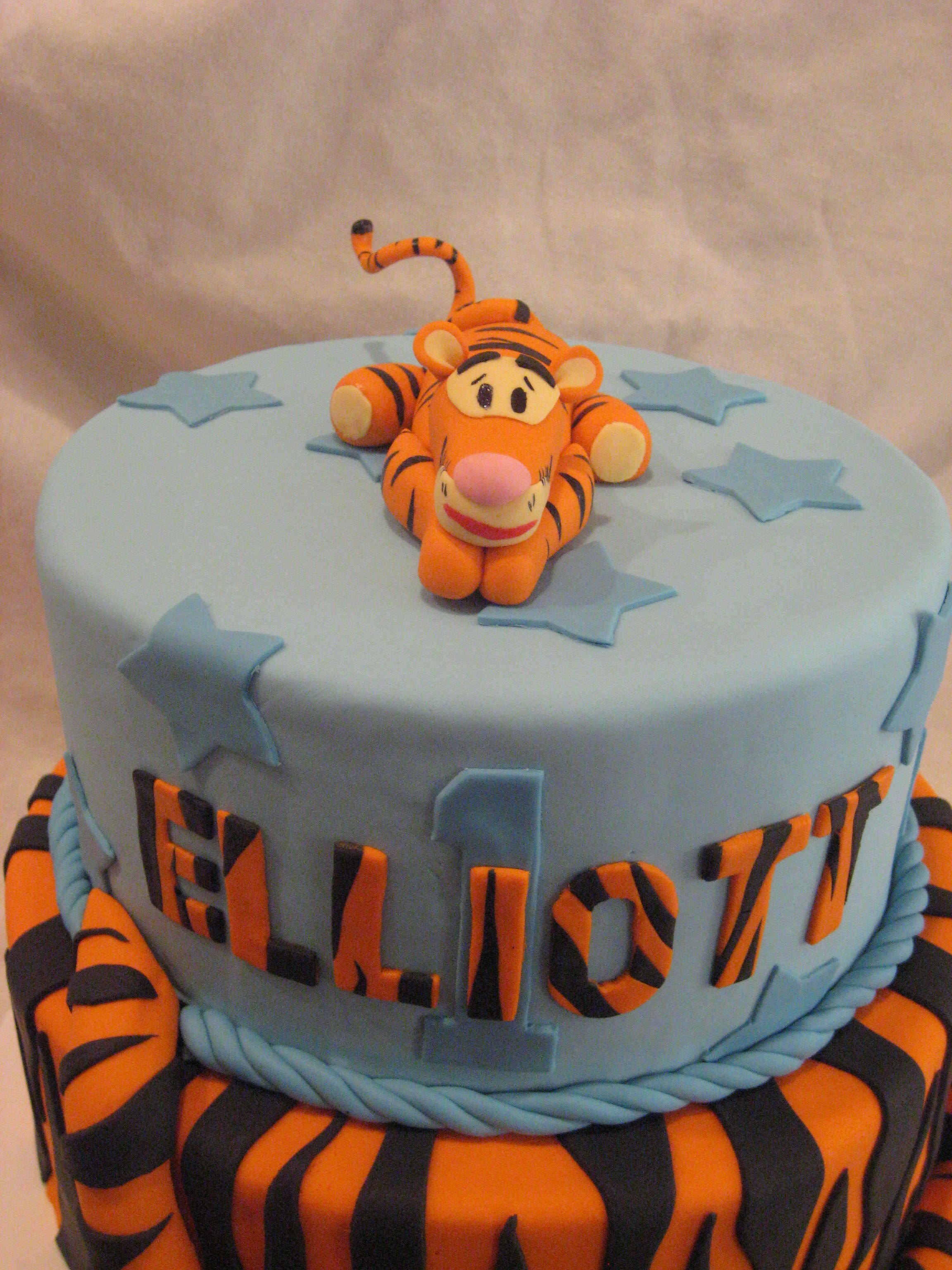 Tigger Happy Birthday Cake