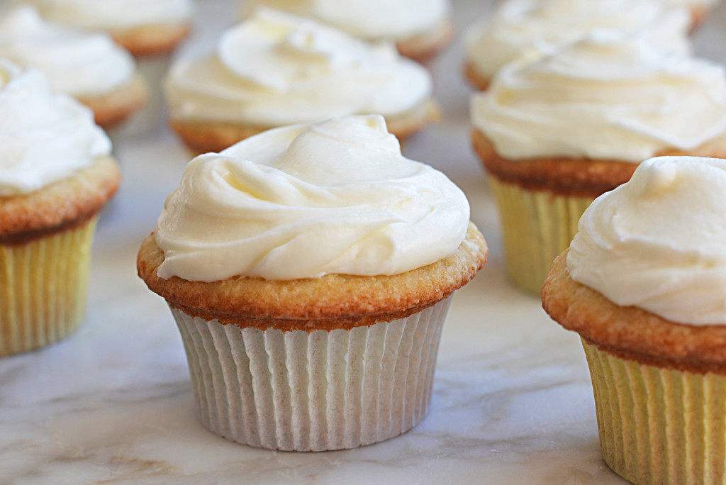 Vanilla Cupcakes with Cream Cheese Frosting