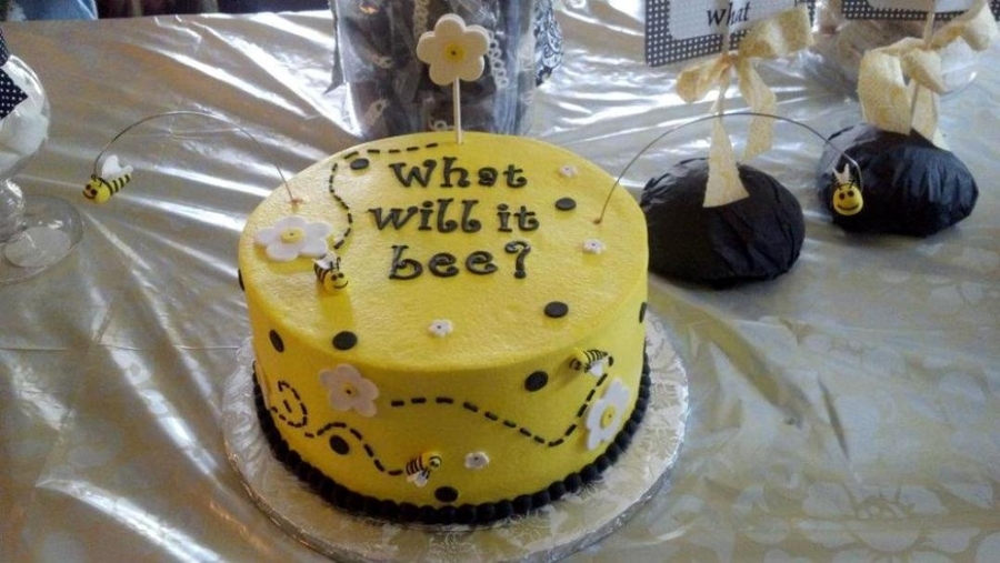 6 Photos of Honey Bee Reveal Cakes