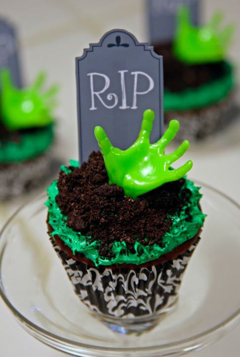 Zombie Halloween Cupcake