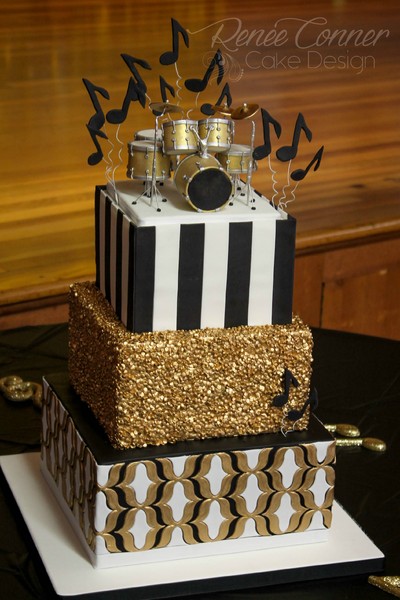 Black and White Gold Wedding Cake