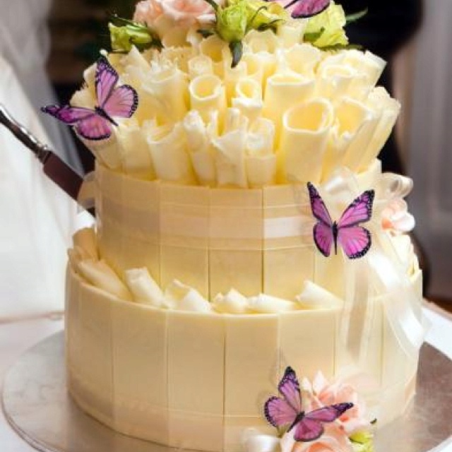 Elegant Small Wedding Cake with Butterfly