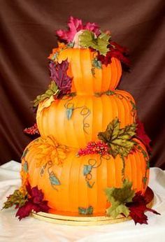 Fall Wedding Cake with Pumpkins