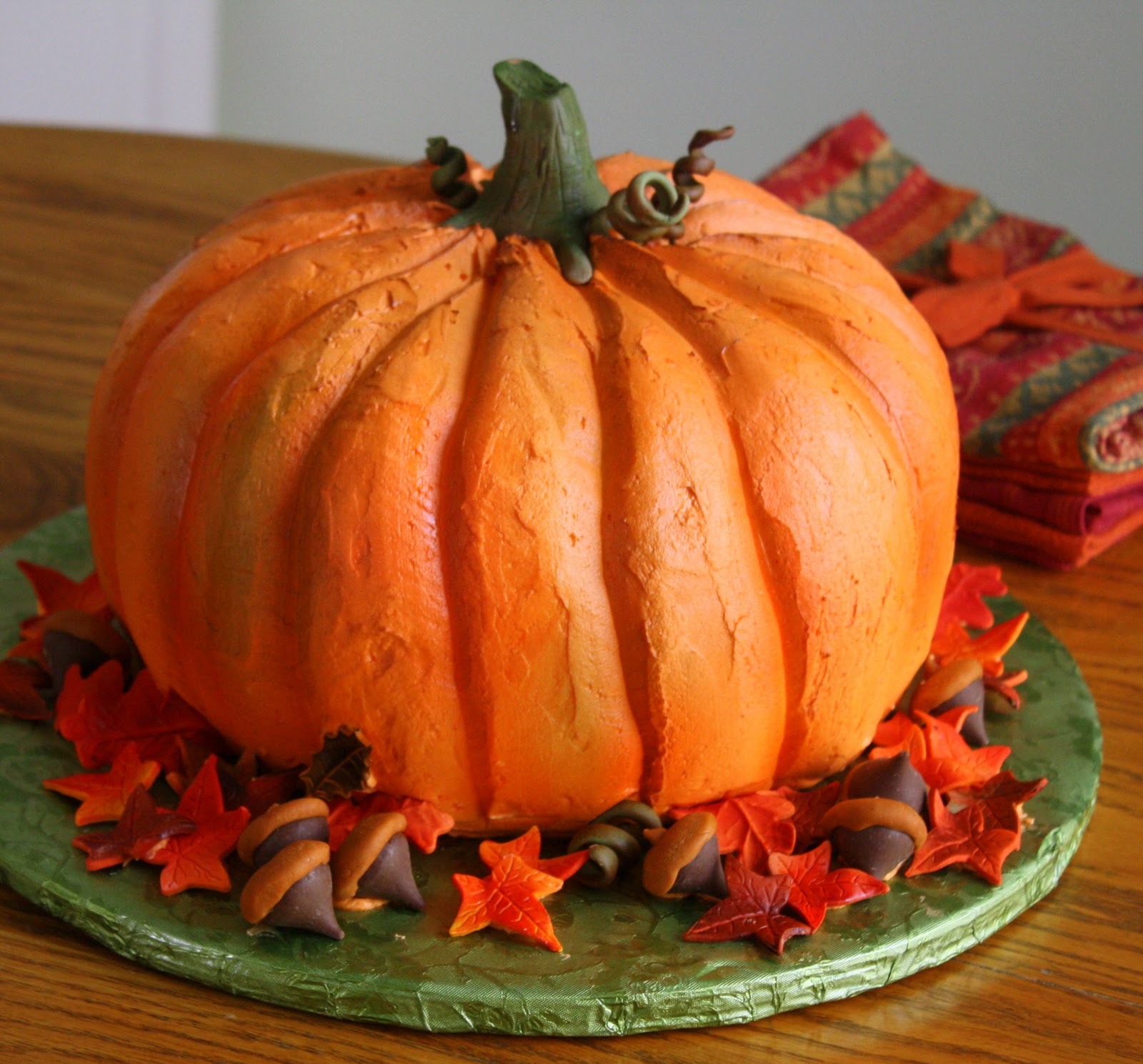 12 Photos of Fall Leaf Pumpkin Shaped Cakes