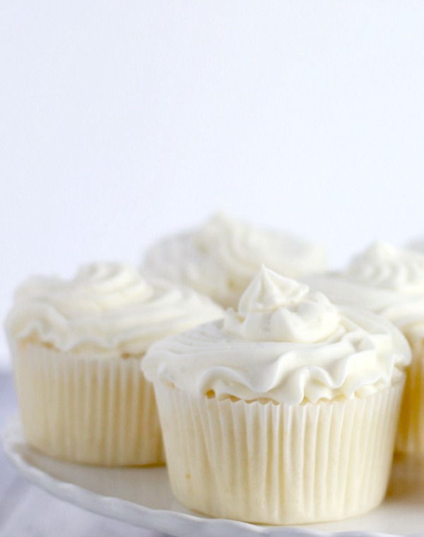 White Cupcake with Buttercream Frosting