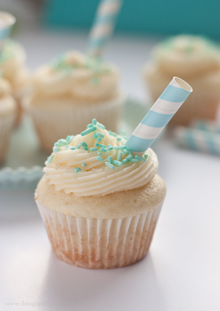 11 Photos of White Buttercream Cupcakes