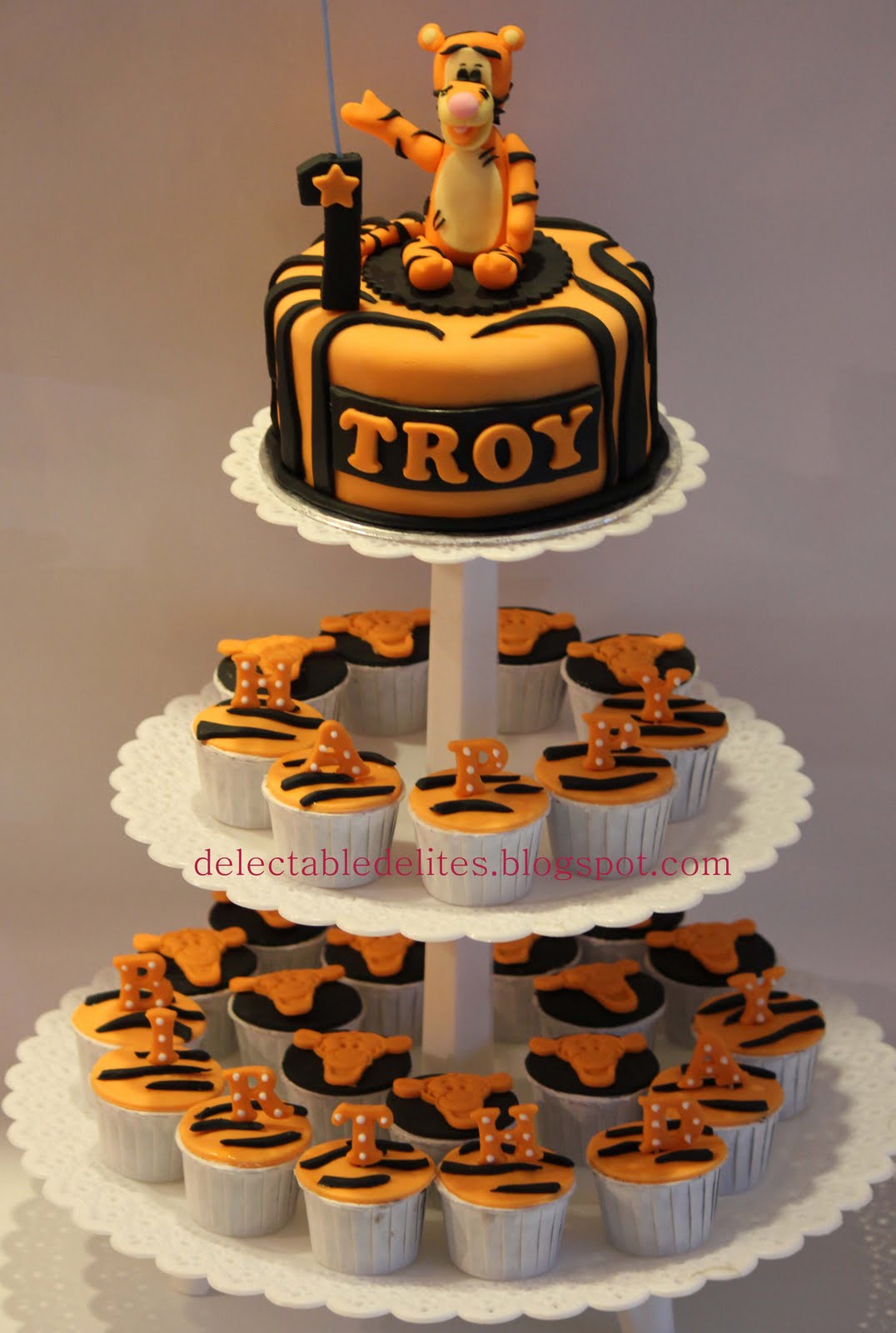 Baby Tigger Birthday Cake