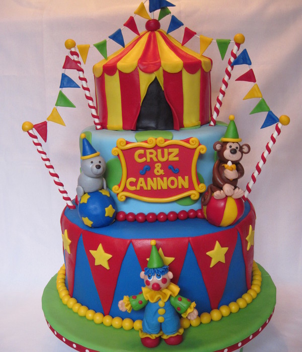 Circus Themed Cakes and Decorations