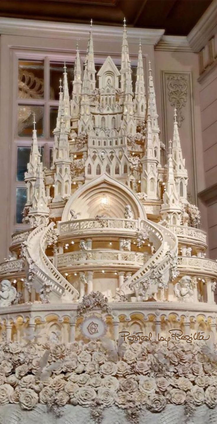 Extravagant Wedding Cake Castle