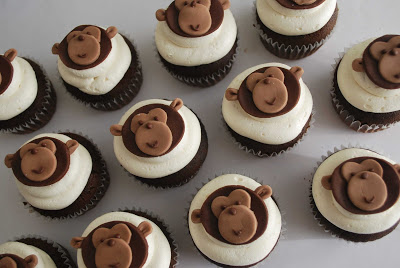 Monkey Birthday Cake & Cupcakes