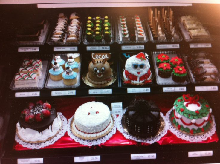 Publix Christmas Cupcakes