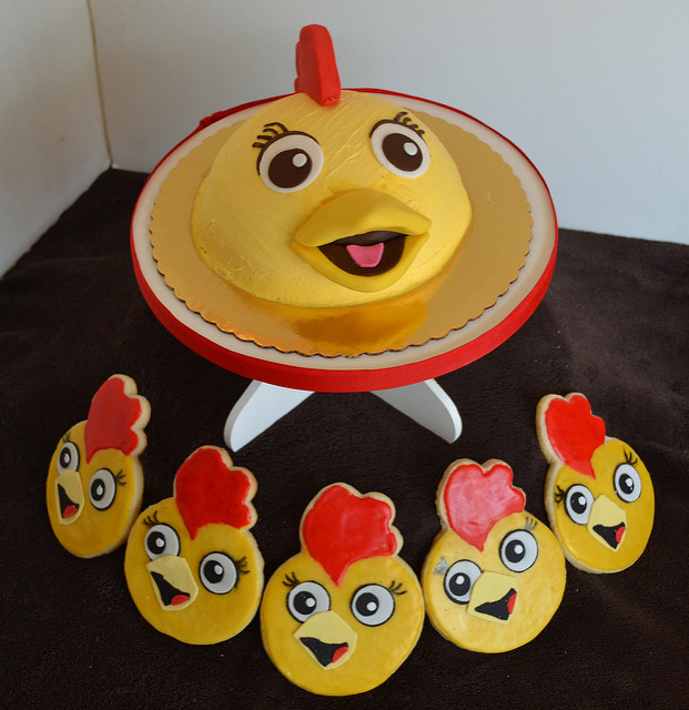 Chica Sunny Side Up Show Birthday