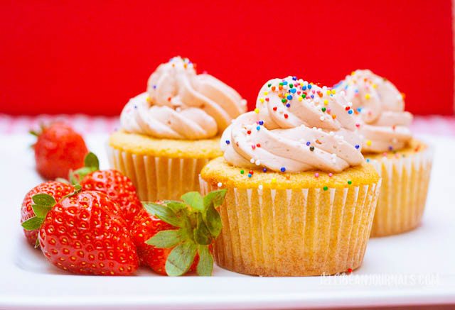 Cream Cheese Pound Cake Cupcakes