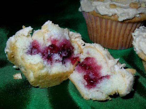 Frosting Cupcakes with Peanut Butter Jelly