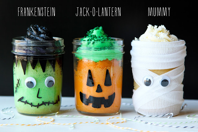 Mason Jar Halloween-themed Cakes