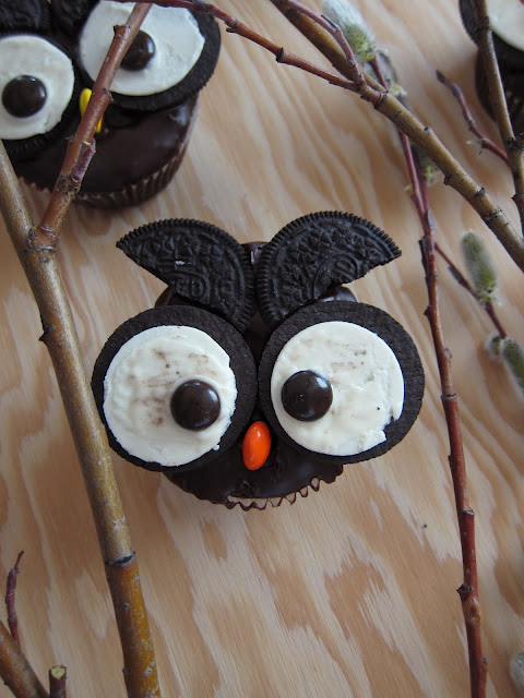 9 Photos of Owl Birthday Cupcakes Using Oreos