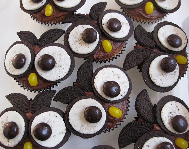 Owl Cupcakes with Oreos