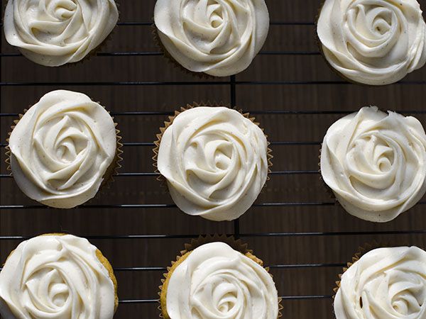 Pumpkin Cinnamon Cupcakes with Cream Cheese Frosting