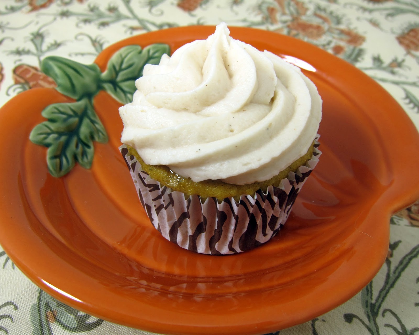 Pumpkin Cupcakes with Buttercream Frosting