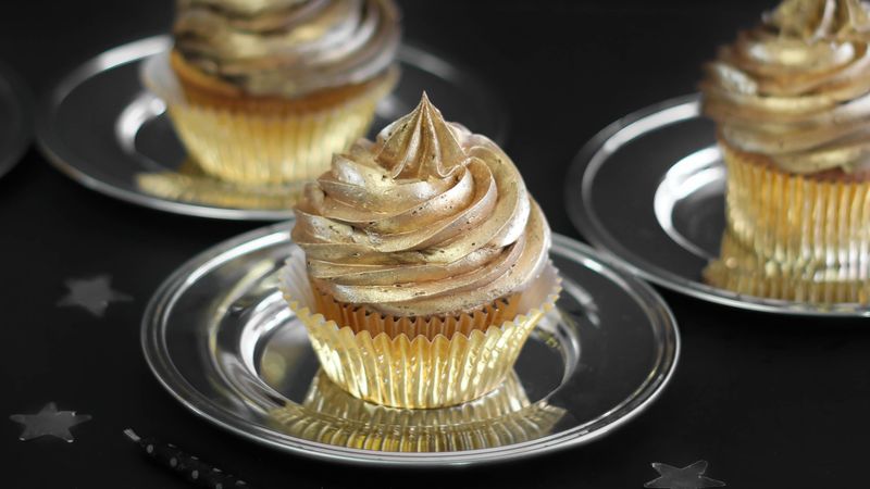 Black and Gold Cupcake Ideas