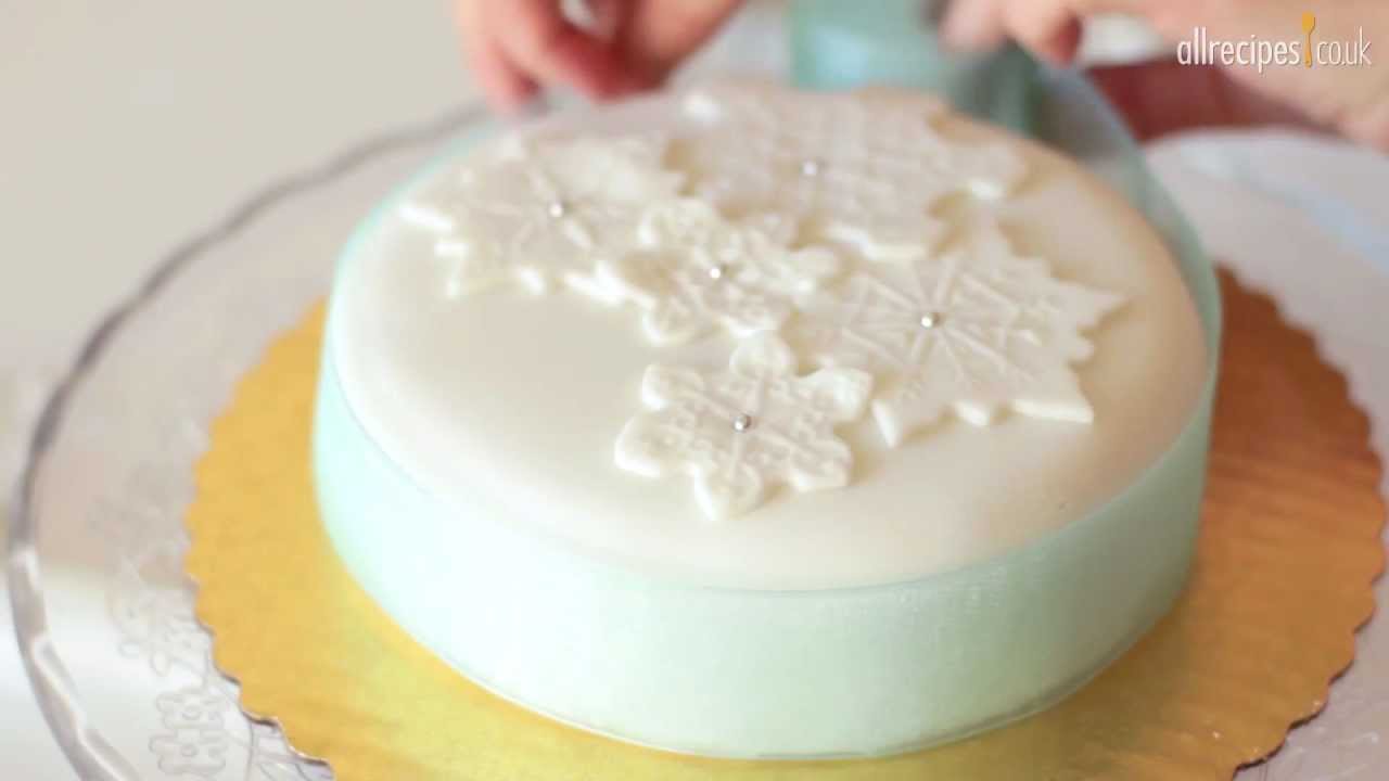 Christmas Cake Decorating Ideas