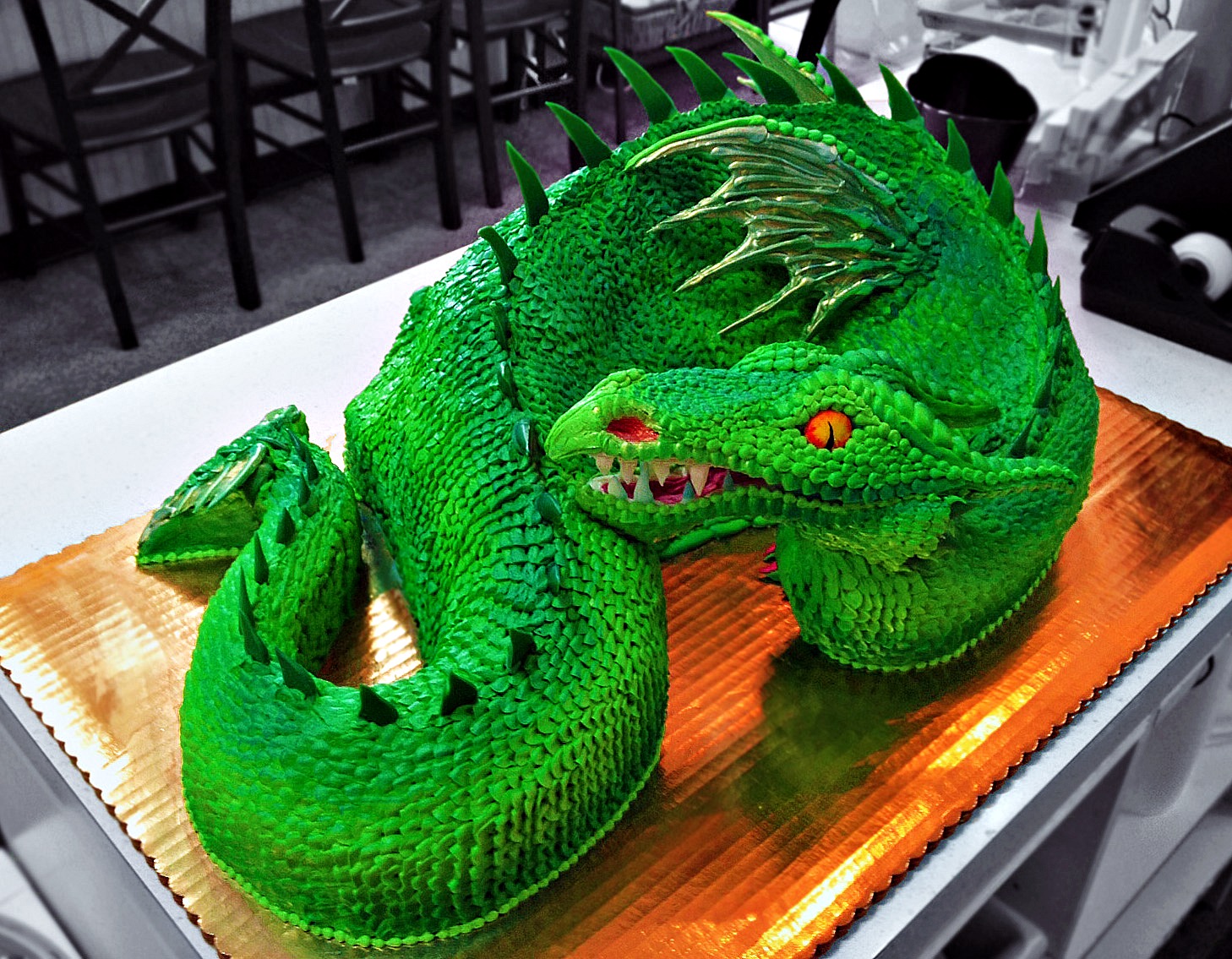 Cool Dragon Cake Design