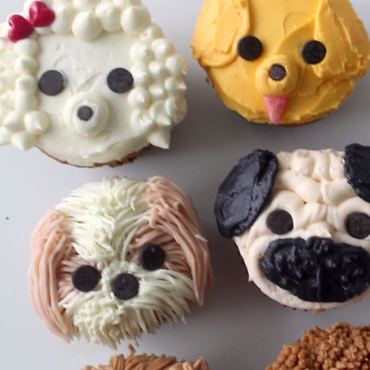 Cupcakes Decorated Like Dogs