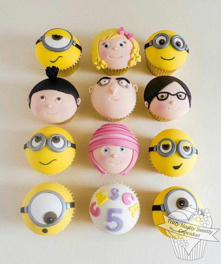 Despicable Me Minion Cupcake Cake