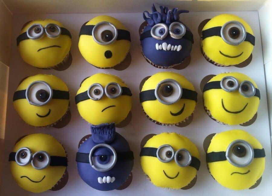 Despicable Me Minion Cupcake Cake