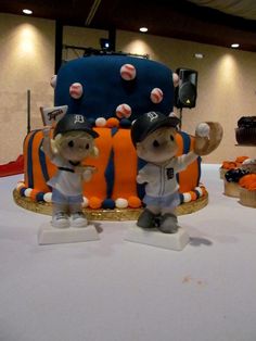 Detroit Tiger Wedding Cake Topper