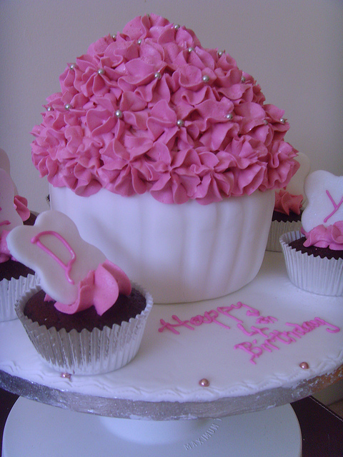 Giant Cupcake Birthday Cake