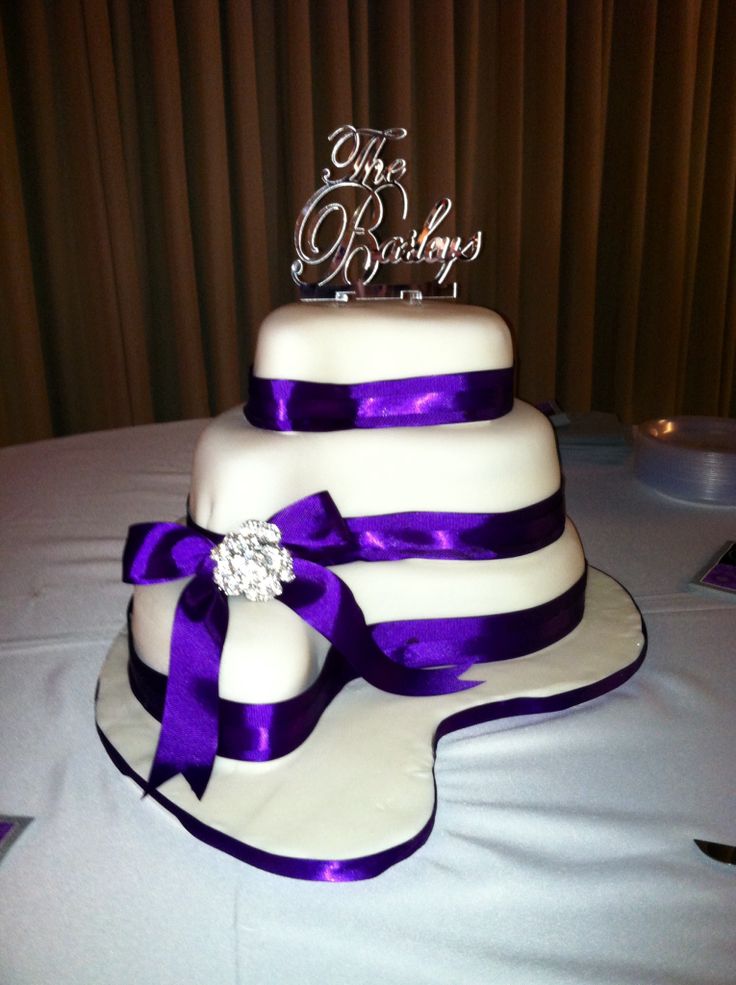 Paisley Shaped Wedding Cake