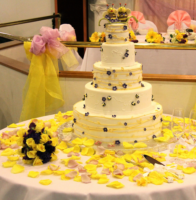 12 Photos of Purple And Yellow Bee Cakes