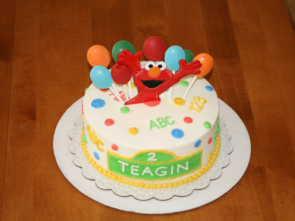 Sesame Street Round Birthday Cake