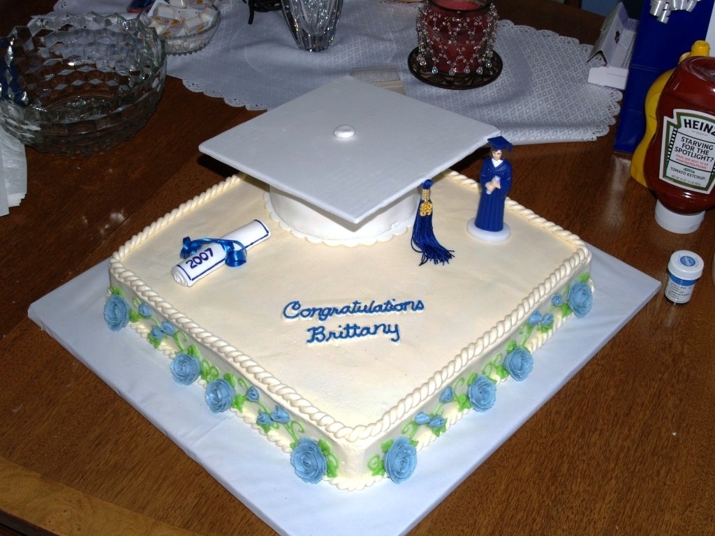 Simple Graduation Cake Ideas