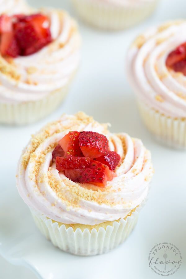 Strawberry Cheesecake Cupcakes