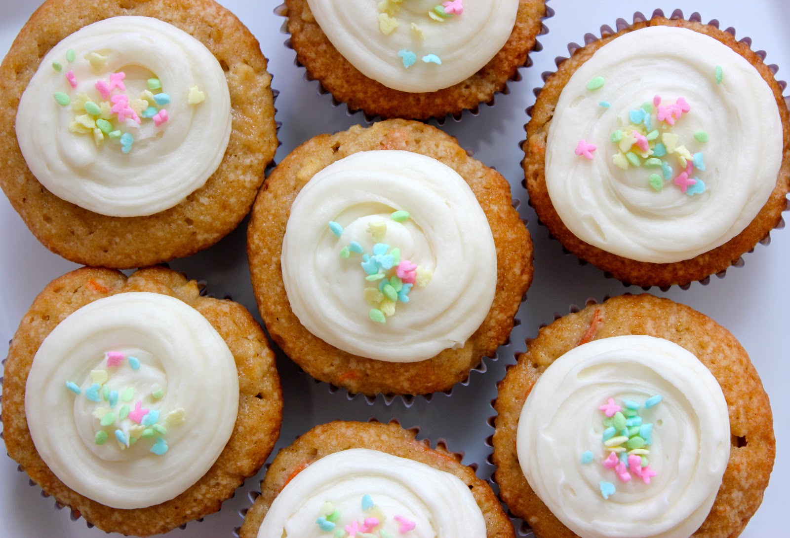 Vanilla Cupcakes with Cream Cheese Frosting