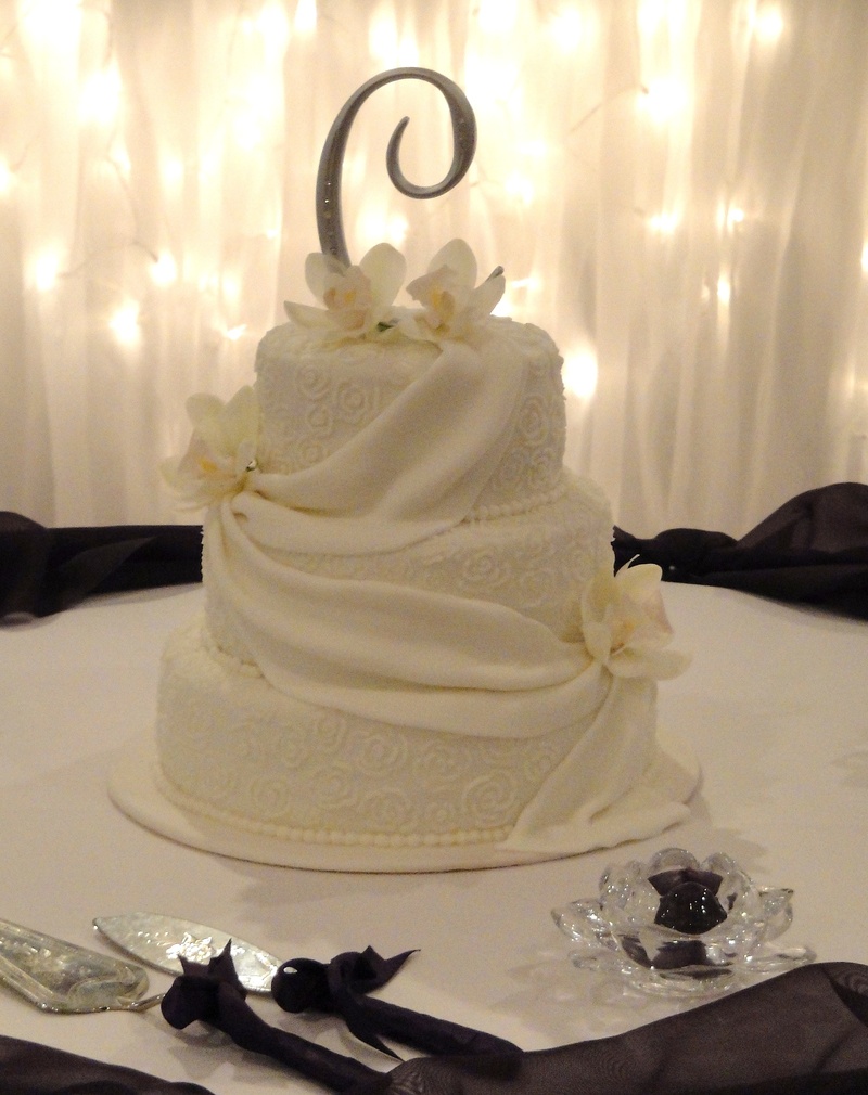 Wedding Cakes with No Fondant