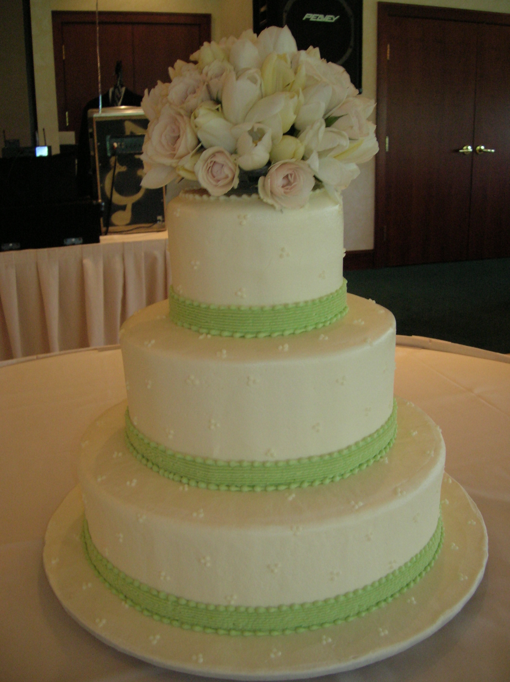 3 Tier Round Wedding Cakes